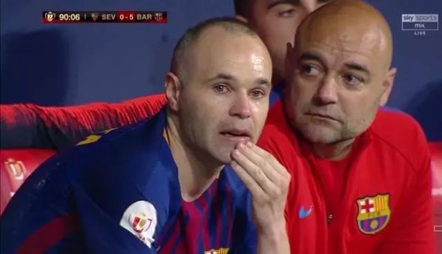 齐达内看梅西比赛巴萨,巴萨6号8号是谁