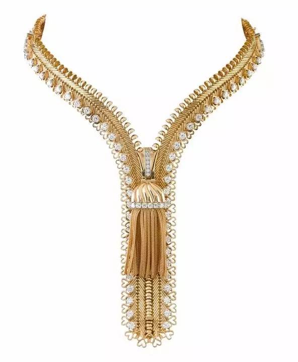 英国历史上最禁断的爱恋：国王退位，只为与她成婚