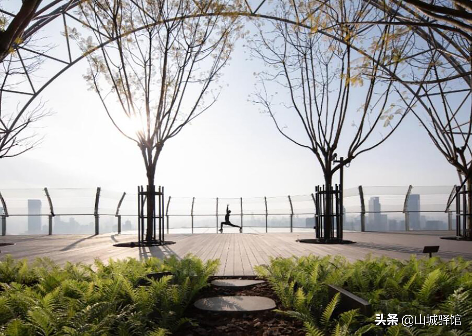 重庆云端之眼高空观景台来福士,俯瞰重庆观景台