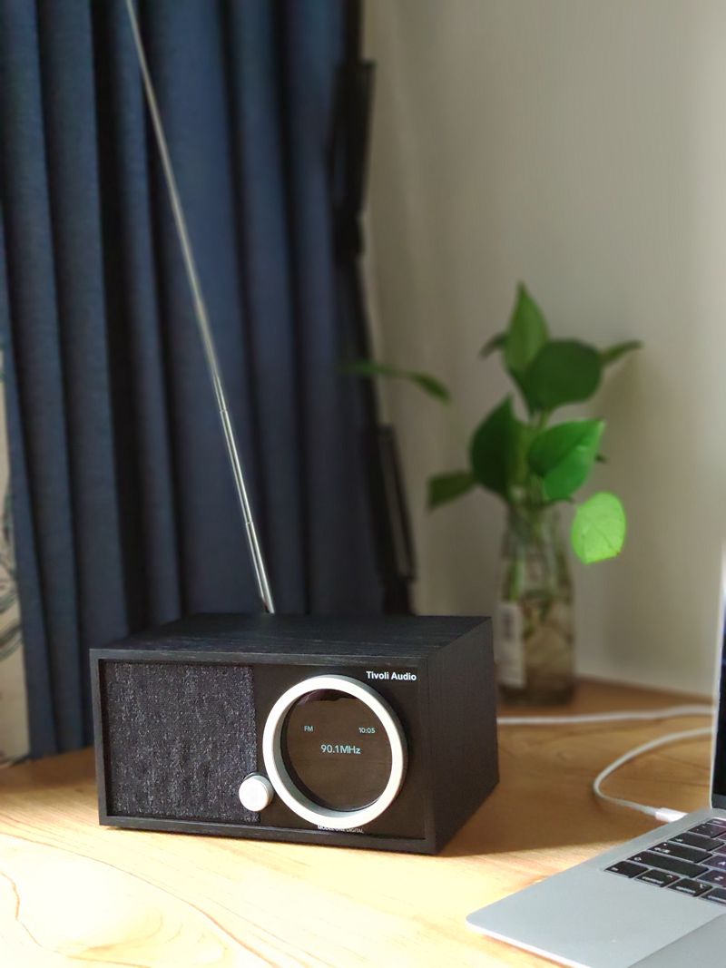 71岁老爷子创建传奇收音机品牌20年,国内用户只能体验一半功能