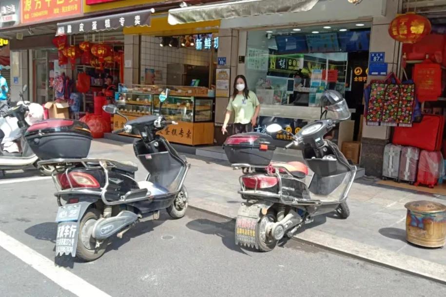 小车抄4遍摩托抄2遍！南安又有一批人因违停抄8113字条例