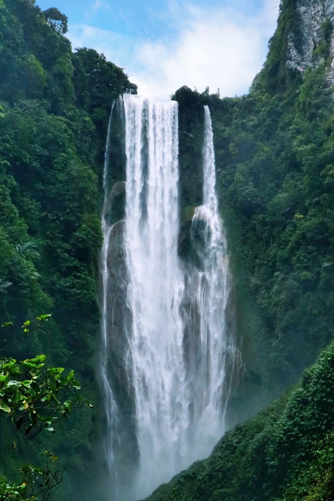 躲进这道地球上“美丽的伤痕”里，感受盛夏直降10℃的清凉