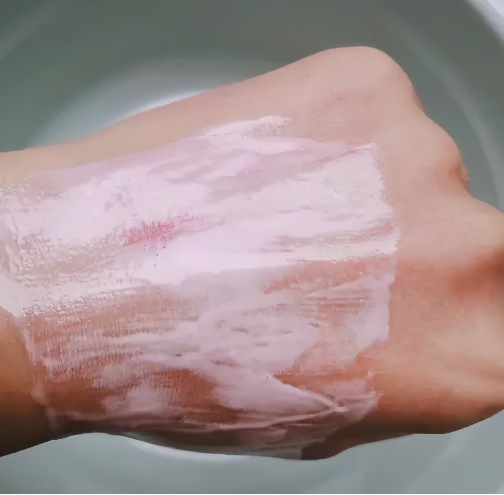 葳兰氏Q10洗面奶测评来了，洁面控油补水可当泡泡面膜使用