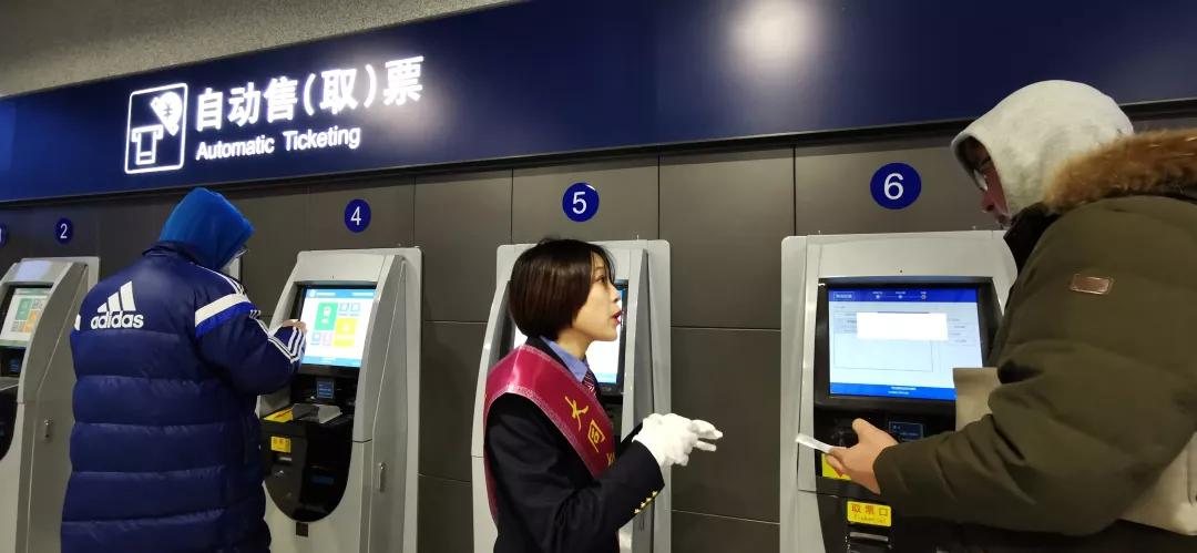 大同高铁开通，记者带你体验“复兴号”“和谐号”新速度