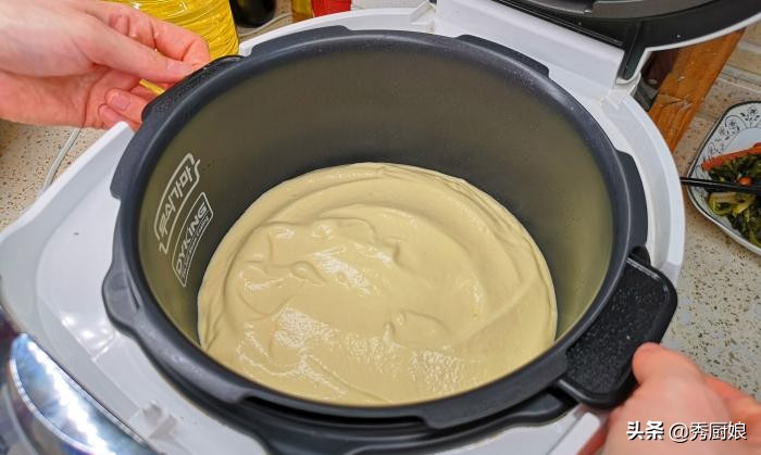 如何做蛋糕不用电饭煲也不用烤箱,不用烤箱不用电饭锅的蛋糕教程