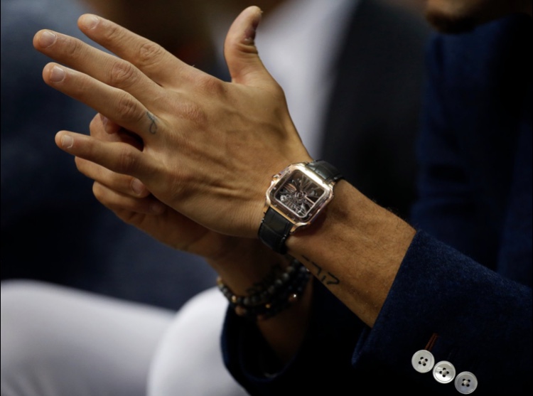 13位体坛巨星戴什么手表?库里最雅,拳王最豪,乔丹随意