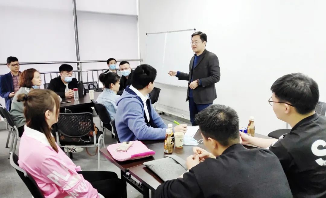 云采智能近视防控眼镜真的有用吗,云采智能眼镜