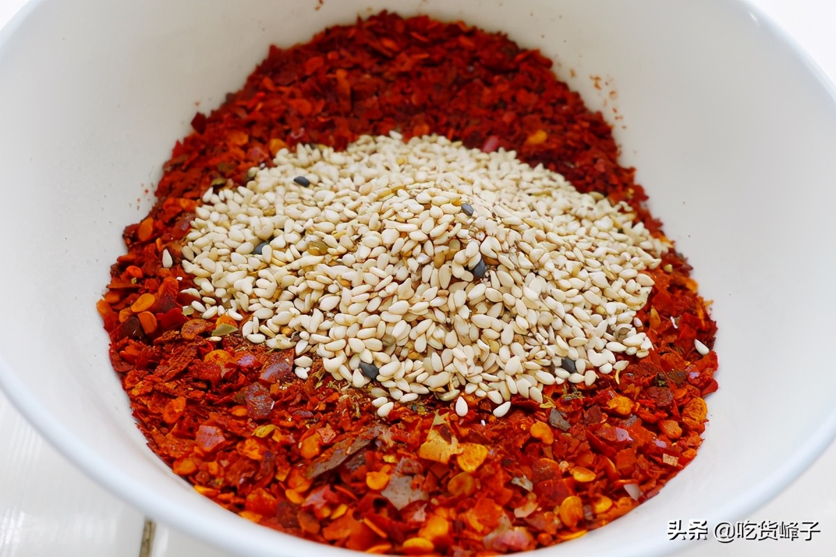 辣椒油经典秘制配方告诉你诀窍,做辣椒油又香又辣的教程