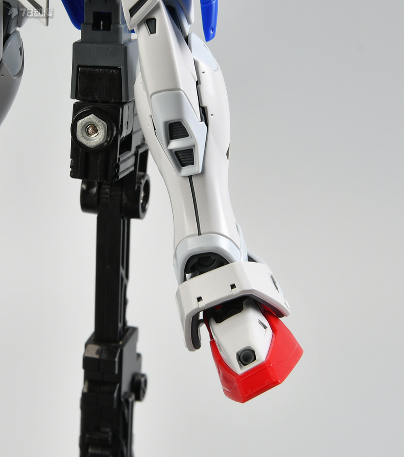 万代高达rgrx78-2,万代rg飞翼零式高达