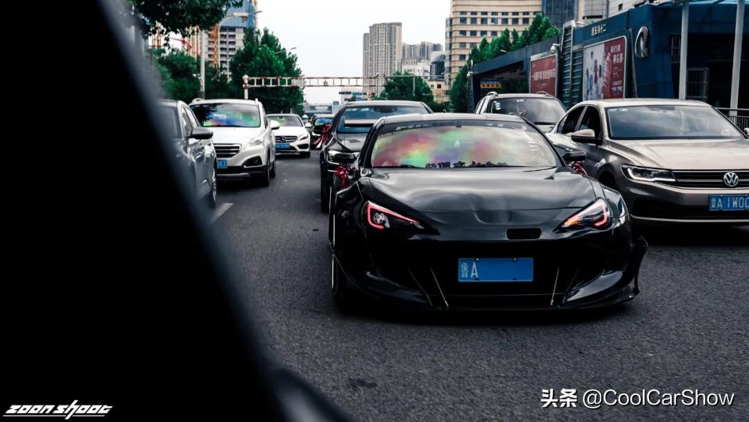 小伙爆改bj80,丰田86手动挡爆改