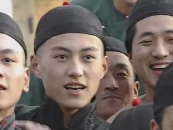 靳东和江珊真的同居过5年吗,靳东与离过婚的江珊