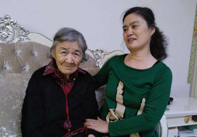 刘爱兰：长相神似刘胡兰，13岁演姐姐，85岁去世骨灰撒在姐姐墓地