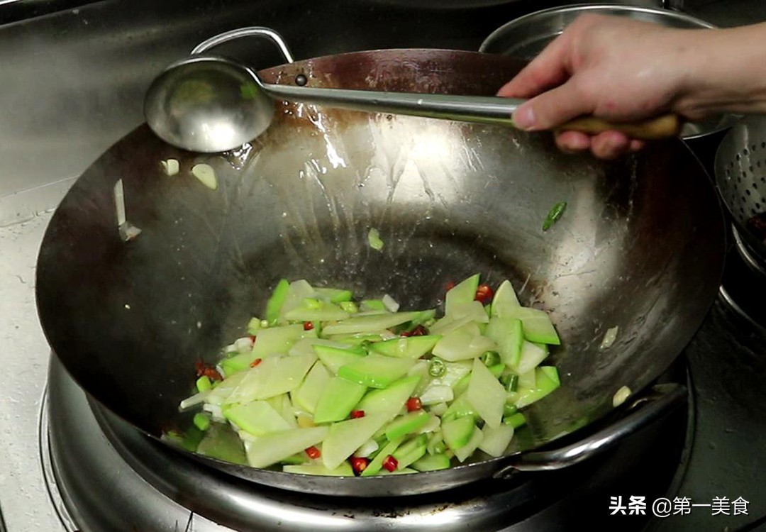 萝卜冬天怎么做好吃,冬天要多吃萝卜教你新做法