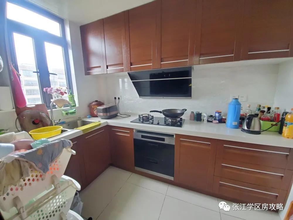 张江汤臣豪园四期，1200W-1400W南北通2房；