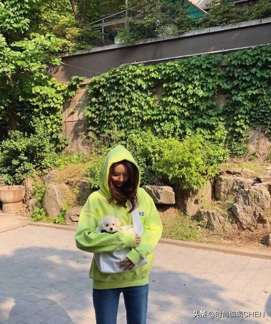 林允儿最新私服照曝光,林允儿休闲装扮穿出女神范儿