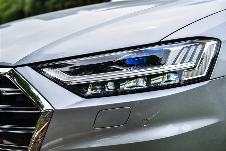 奥迪最好的灯是哪个厂家的,都说奥迪大灯贵到底是不是真的