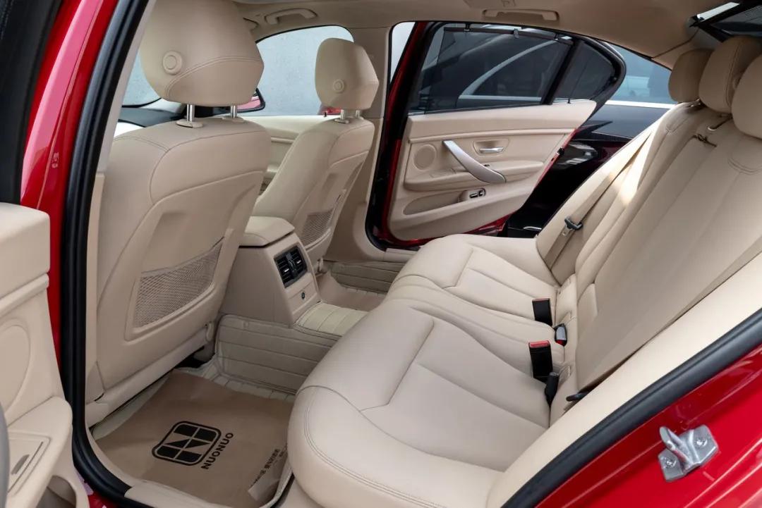 新款宝马320li运动值不值得买,用a级的价格拥有一台bba车型