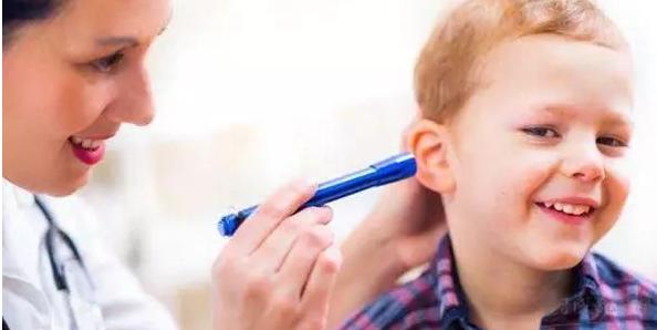 宝宝得了中耳炎有哪些症状,宝宝中耳炎的症状与治疗