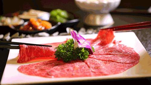 徐州发现超魔幻烧肉酒场，颜值赛高！可以大口吃肉大口喝酒！