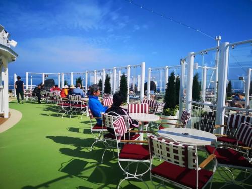 银发游再升级|享佳健康联合《舞动江苏》打造老年社群品质游