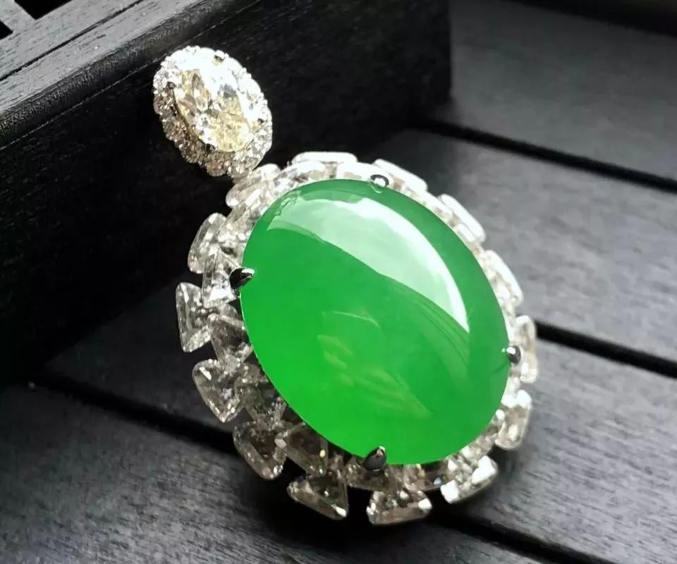 翡翠鉴定专家都知道的最新方法,翡翠原石场口鉴定技巧及鉴别方法