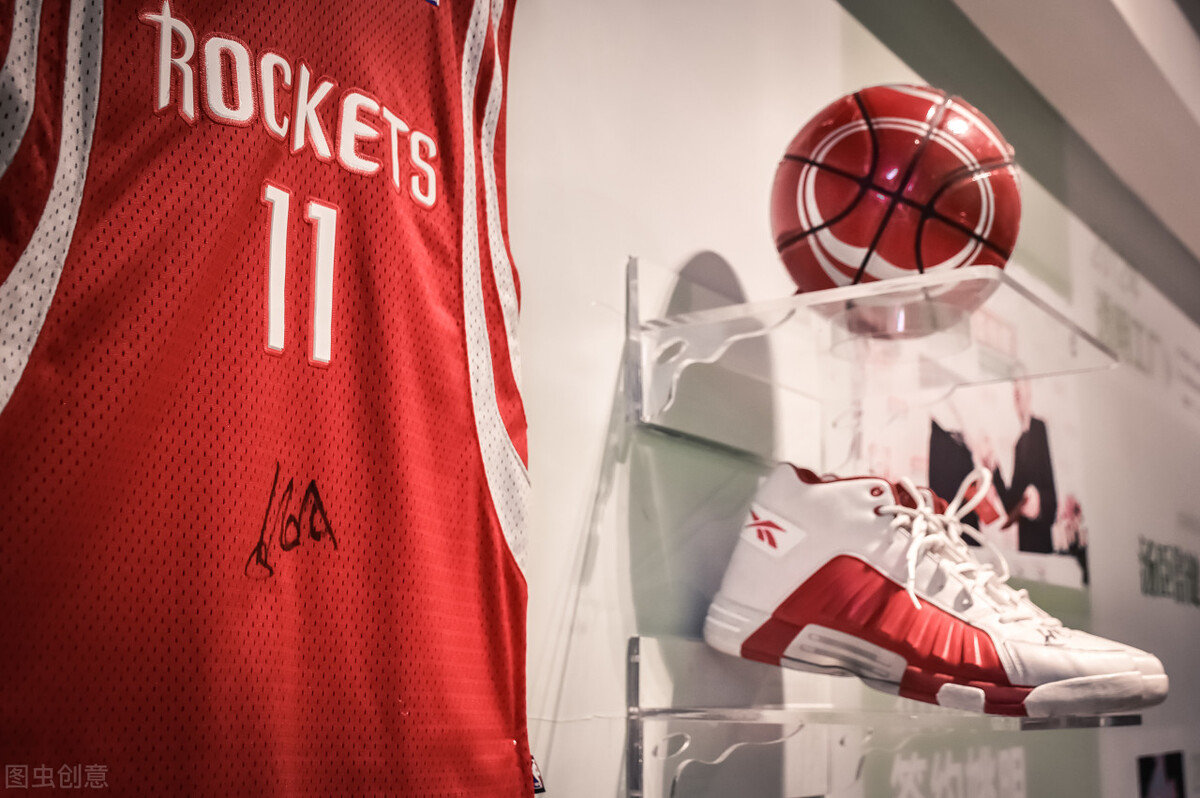 NBA球星史蒂芬·库里以5.7ETH购买一个BoredApeKennelClub的NFT