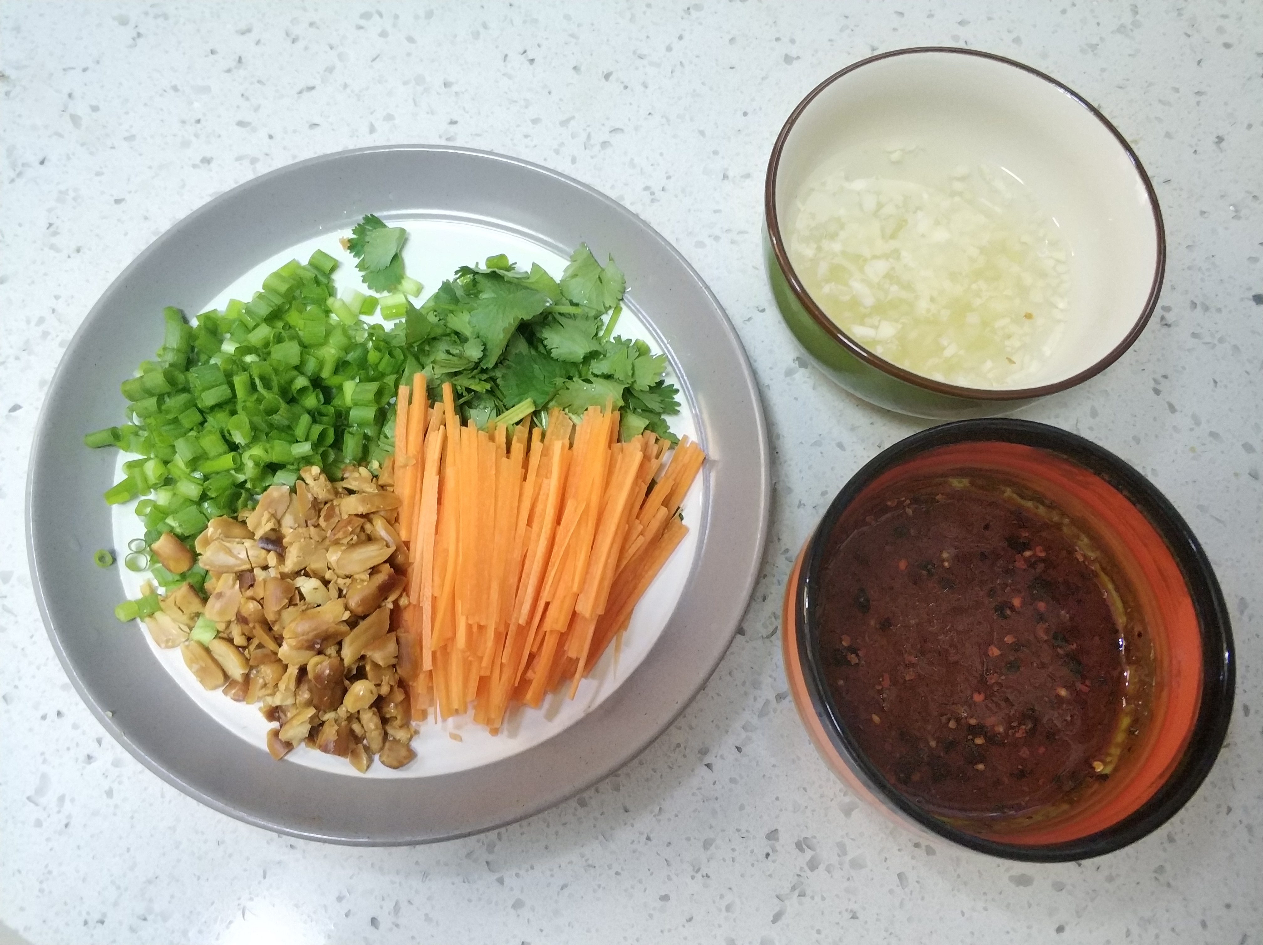 凉面又简单又好吃,凉面好吃酱汁