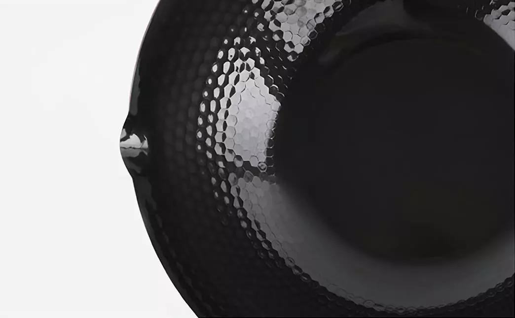 纯手工热锻铁锅,日本高纯度铁锅和精钢区别