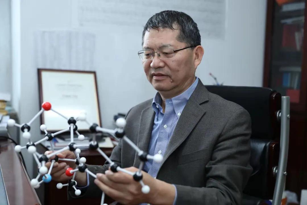 中国科研界存在的问题,国内真的不适合搞科研吗