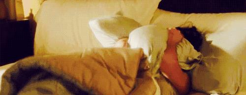 打着“哄睡”的旗号，却做着“特殊服务”？有从业者已月入3万