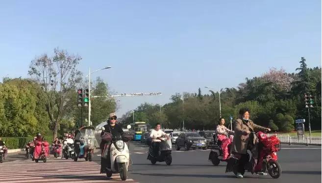 徐州电动自行车可以跨区领牌照吗,徐州鼓楼区政府附近电动车上牌