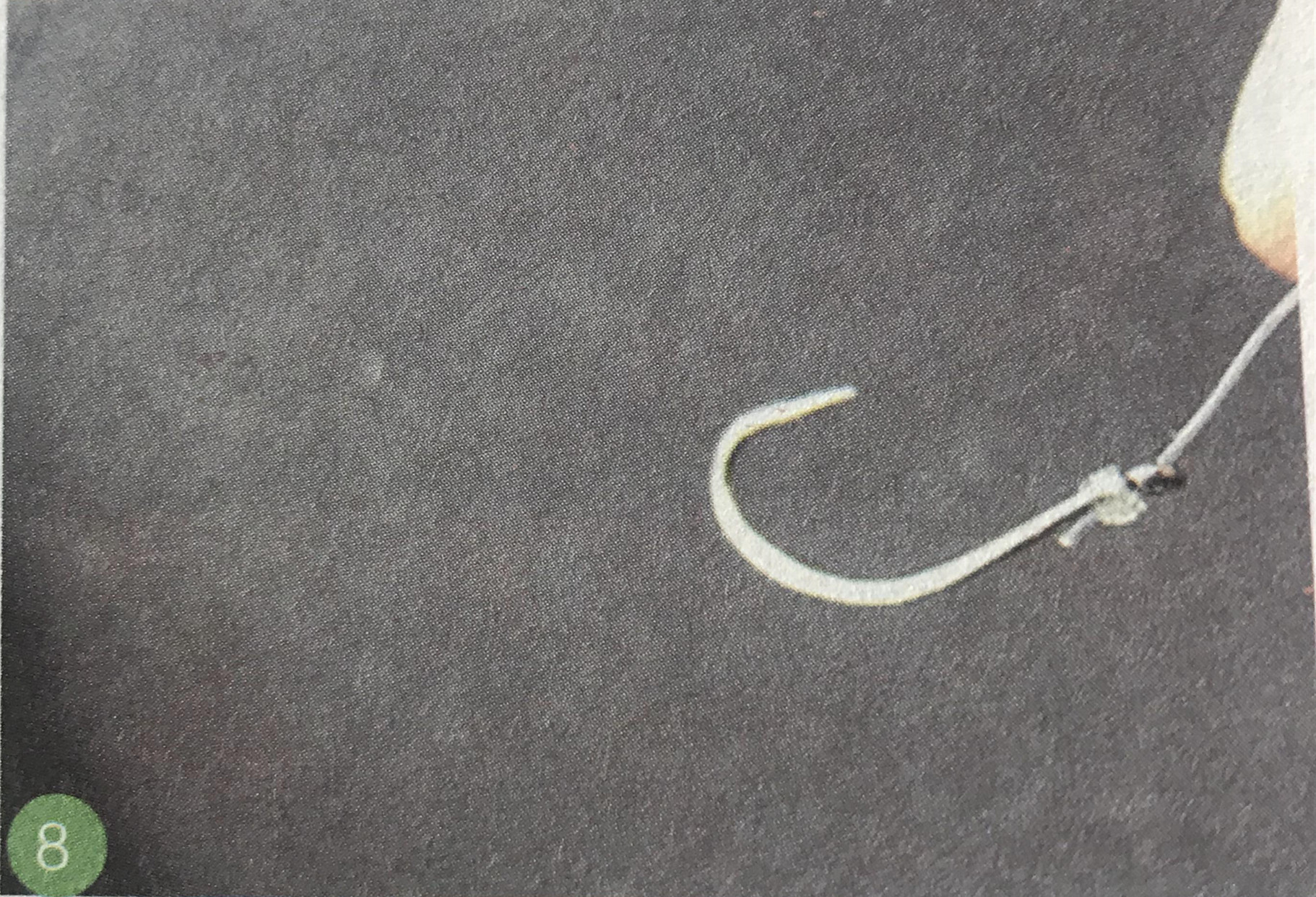 把绑好的鱼钩绑在鱼线上的视频,带圈鱼钩怎么绑鱼线受力比较好