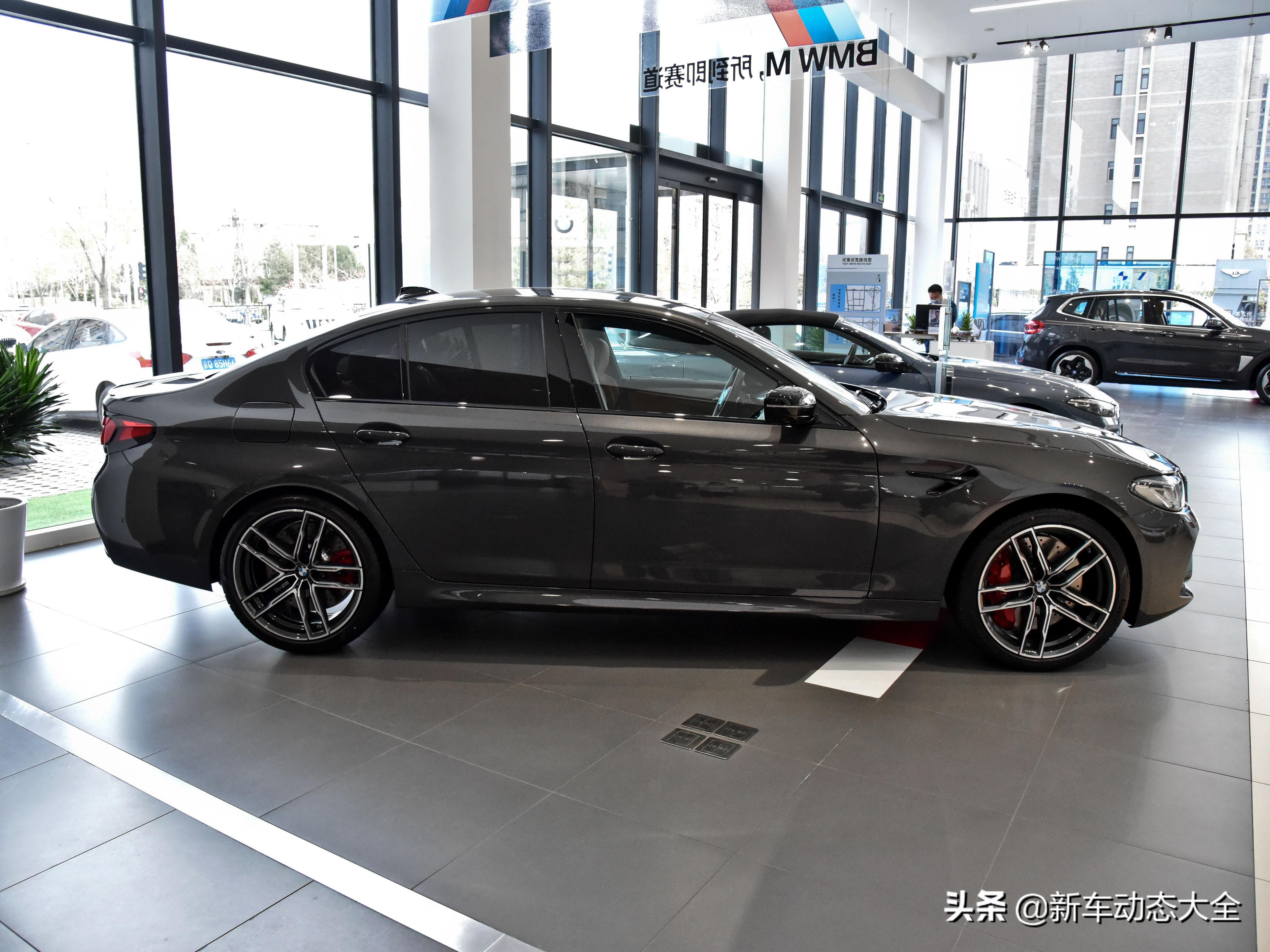 带宝华韦健的宝马5系,带宝华韦健音响的车