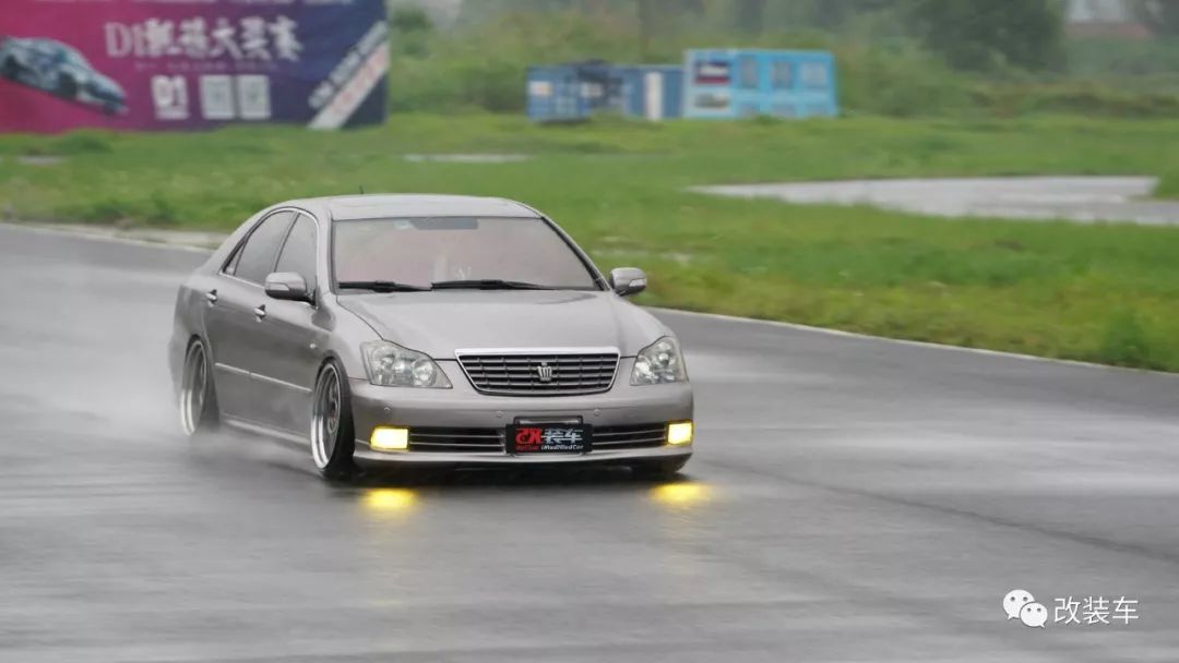 12代皇冠爆改,12代皇冠改2gr发动机要换油箱吗