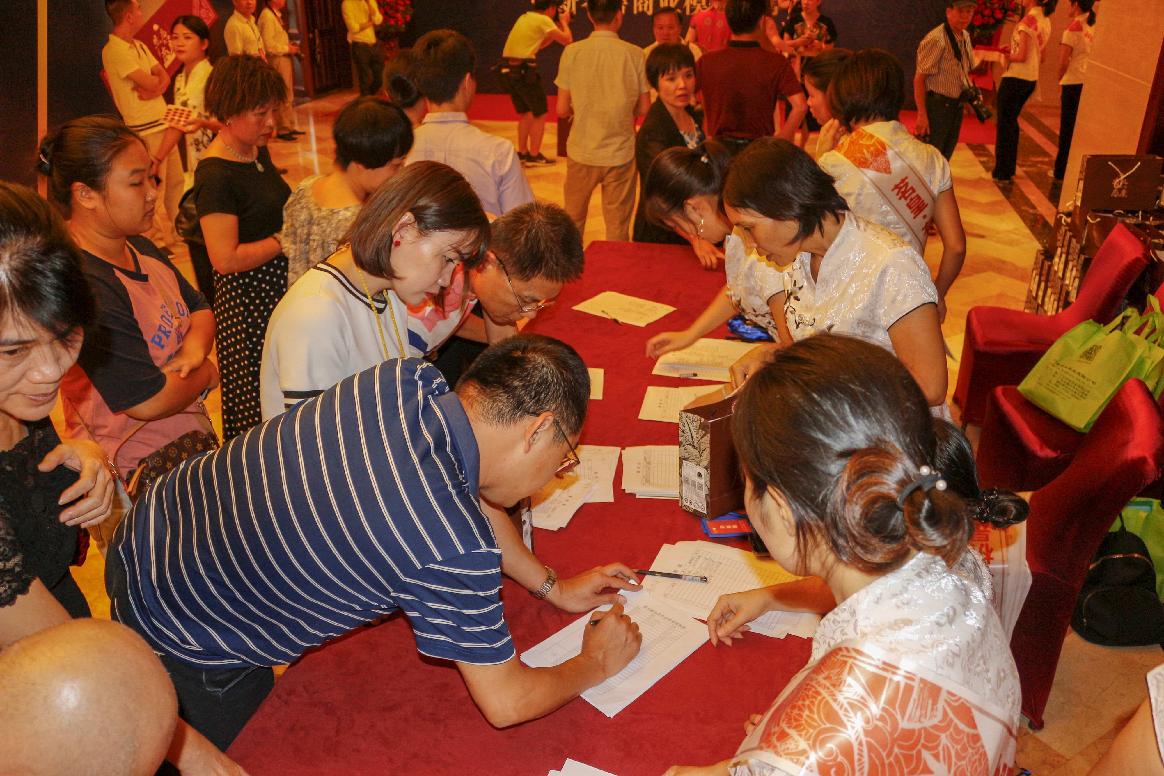 束氏茶业新模式,束氏茶界最新消息