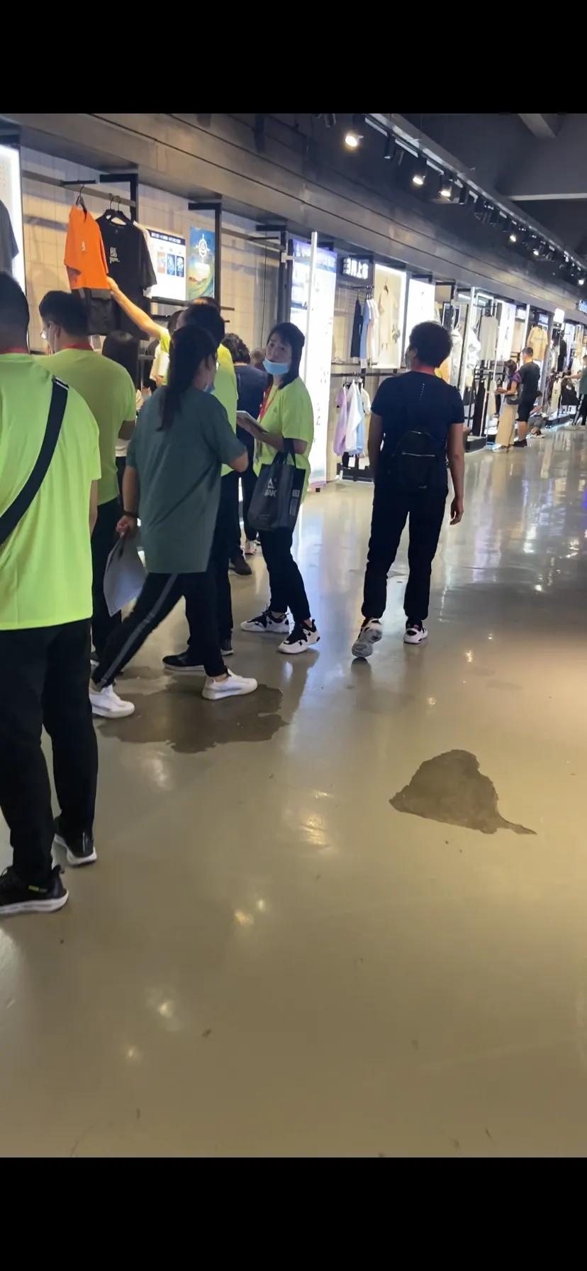 开了十几年实体服装店,开了十多年服装店的真实经历