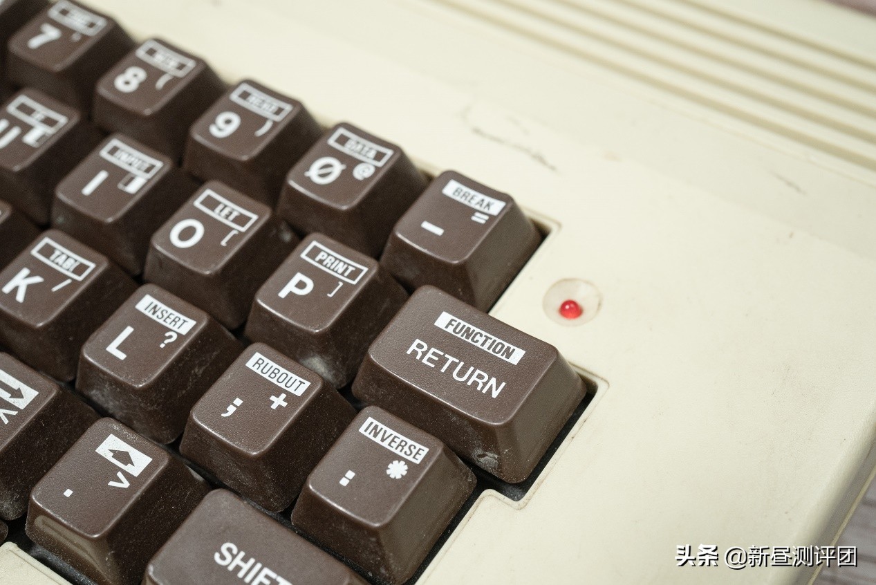 36年前香港设计制作的电脑是什么水平？Laser310与VTech