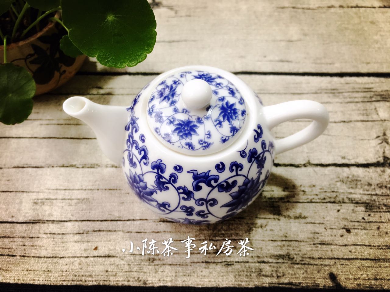 和紫砂杯差不多的杯子,盖碗和飘逸杯泡茶有区别吗