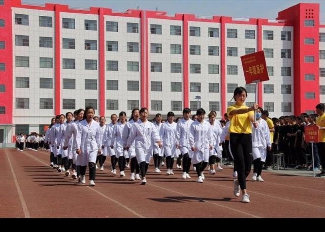 陕西工业职业技术学院招生标准,陕西正大技师学院招生办电话