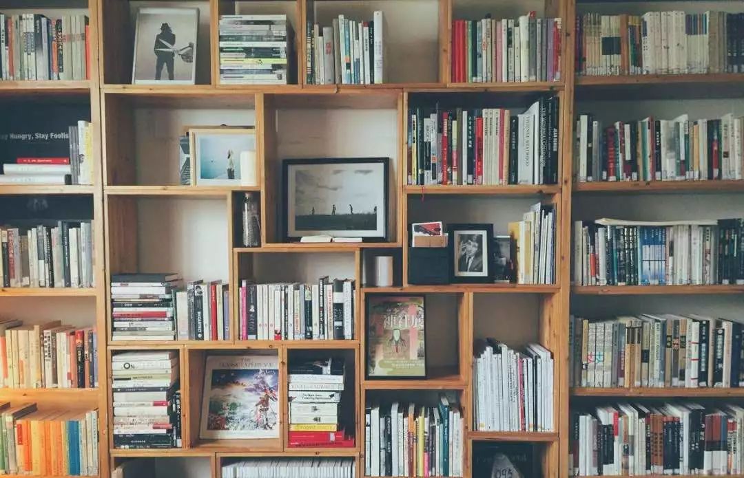 民宿365近期10家大热的极简民宿,西北风格民宿