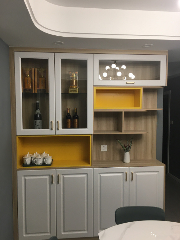 第一套房，越到后期越不会搭了，颜色太多，遭吐槽，白瞎15万