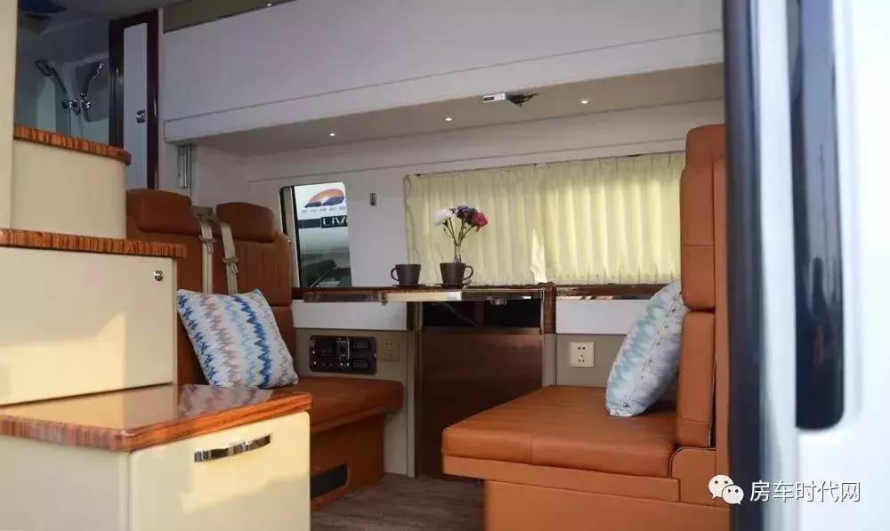 「途酷房车」历久弥新，福特全顺V348房车值得一试！