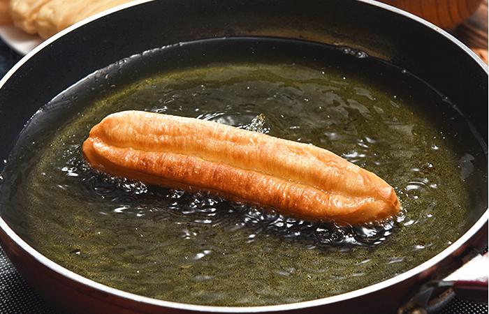 小苏打和食用碱有何区别,小苏打和食用碱的区别在哪里