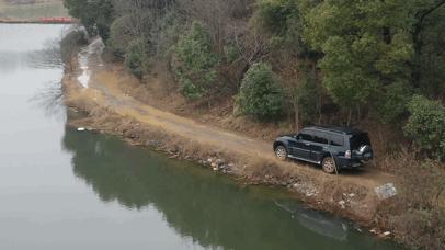 帕杰罗跑烂泥巴路,帕杰罗走山路
