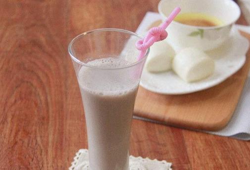 美容养颜补气血喝什么豆浆,豆浆美容养颜的做法和配方