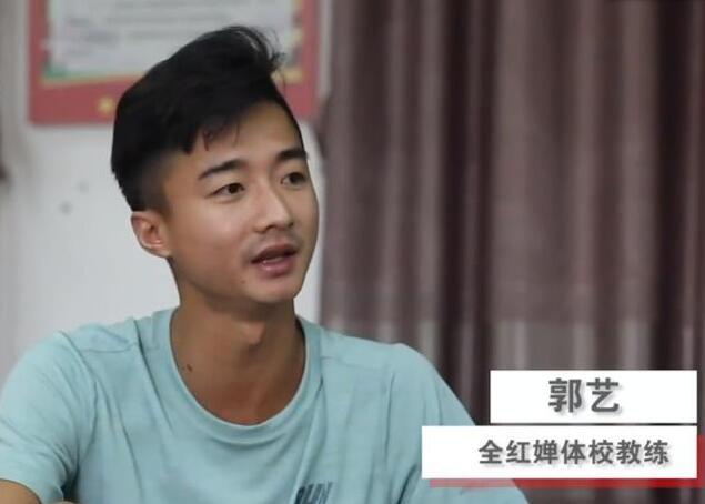 全红婵获赠20万现金教练有奖金吗,全红婵给队友发零食