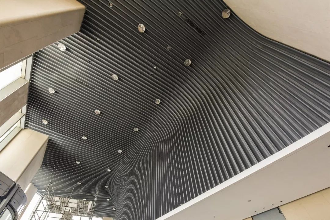 航空舱主题酒店,航空港区的四季酒店