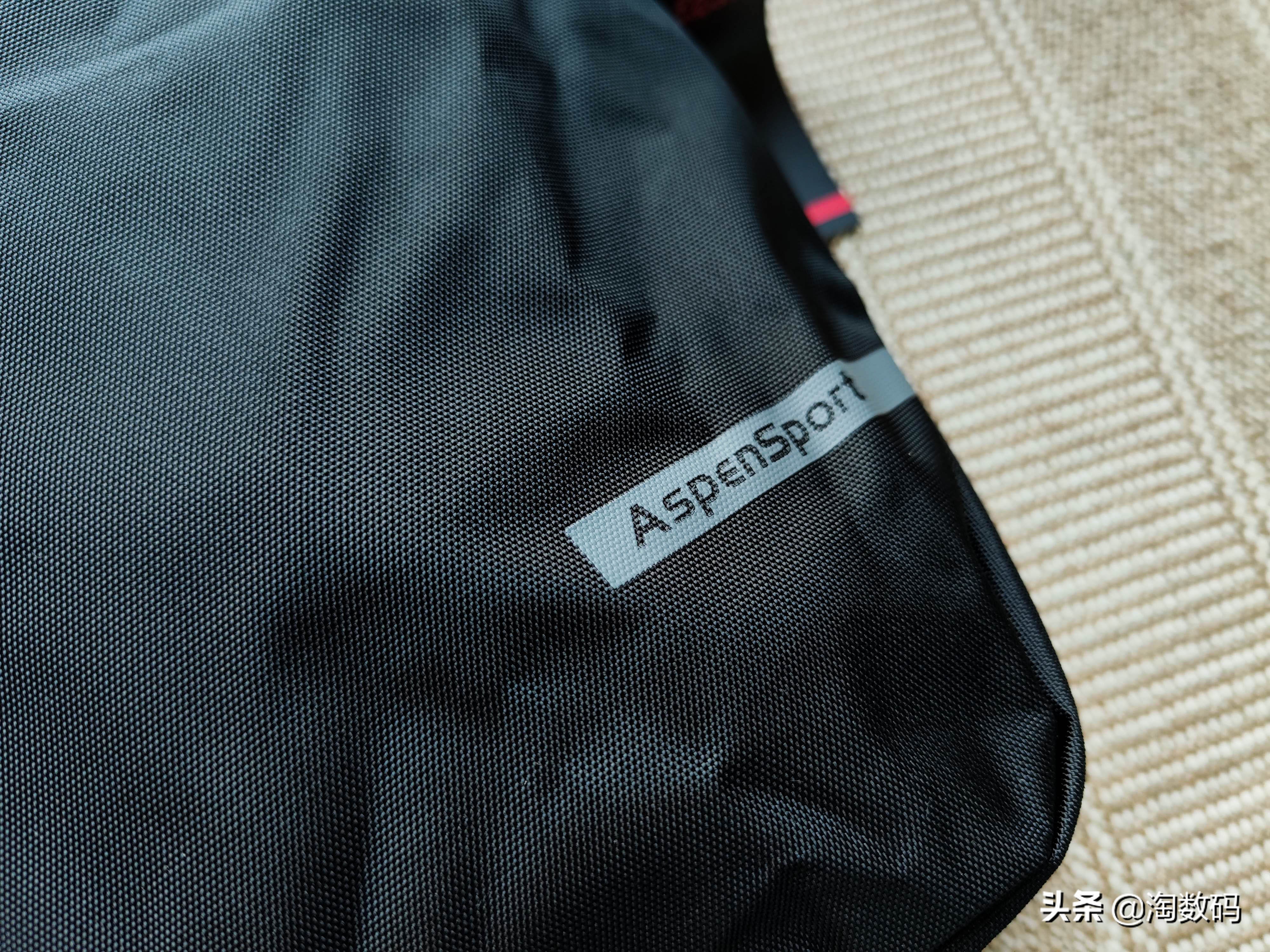 消费再降级：￥9块9艾奔单肩通勤斜挎包装载力测试，晒单简评送上