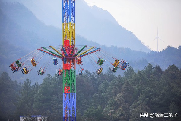 重庆奥陶纪主题乐园真实视频,重庆玻璃栈道奥陶纪