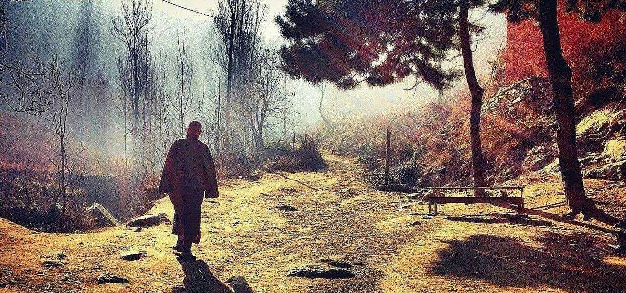 佛家讲当烦恼来临时,佛教讲无聊的时候可以做什么